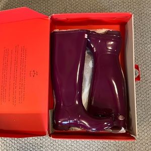 Hunter rain boots maroon / burgundy pink, size 9